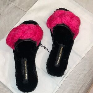 NWT Avec Moderation Faux Fur Sandals size 36